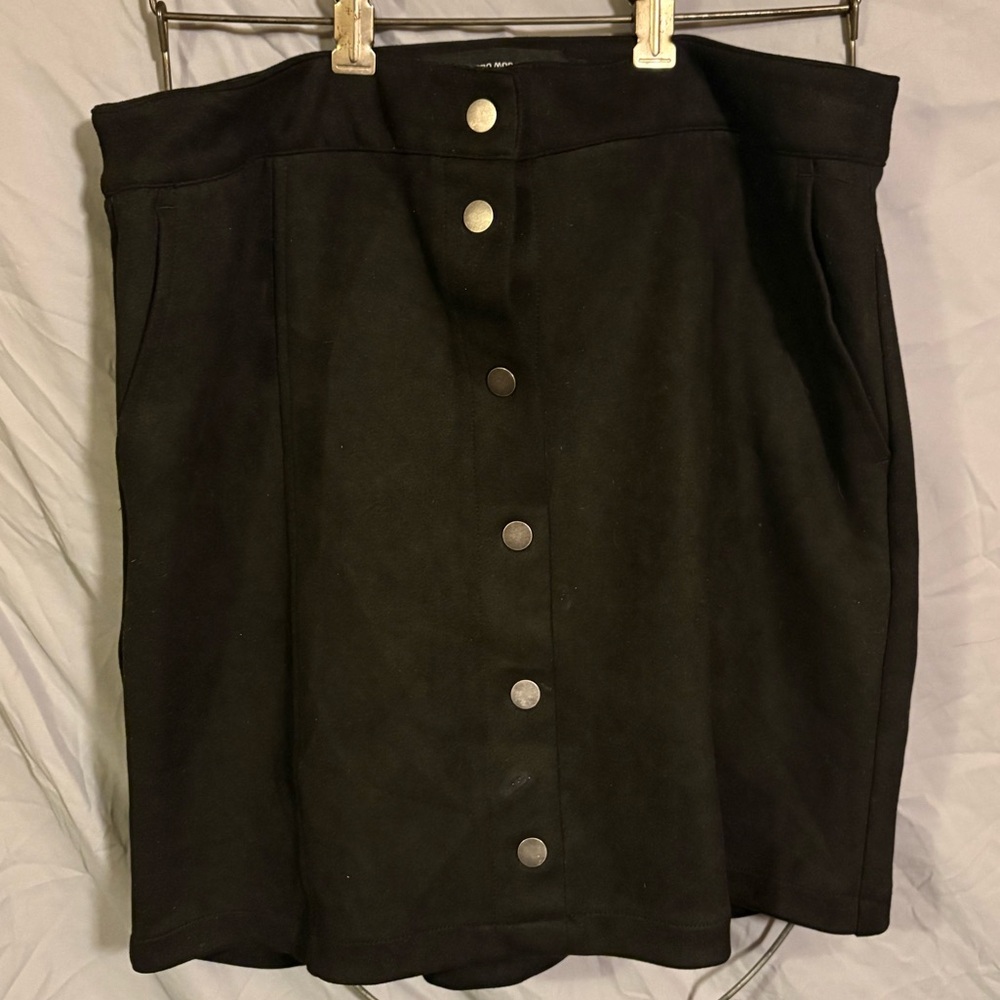 Vero Moda Black Mini Skirt with Buttons
